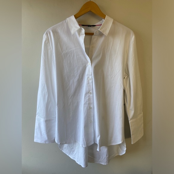 Isaac Mizrahi white button down with tie back detail NWT - Picture 2 of 9